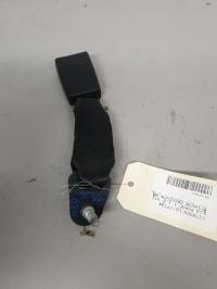 Attache ceinture arriere droit