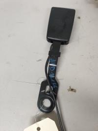 Attache ceinture avant droit