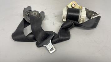 Ceinture avant gauche