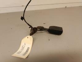 Attache ceinture arriere droit