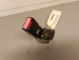 Attache ceinture arriere gauche