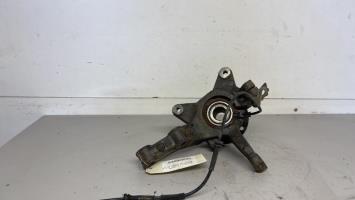 Pivot de moyeu avant gauche