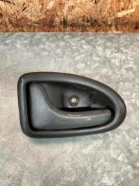 Poignee interieur avant gauche