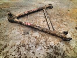 Triangle inferieur avant gauche