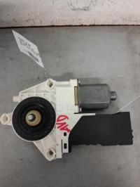 Moteur leve vitre avant droit