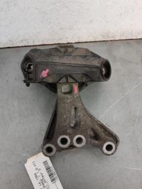 Support moteur droit