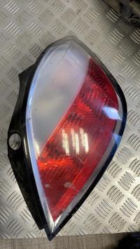 Fanale posteriore principale destro (luci)