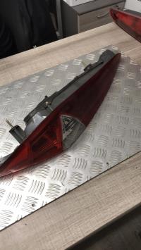 Fanale posteriore principale sinistro (luci)