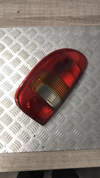 Fanale posteriore principale sinistro (luci)