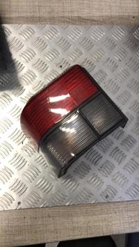Fanale posteriore principale sinistro (luci)