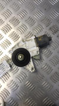 Moteur leve vitre avant gauche