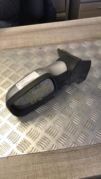 Retrovisor izquierdo