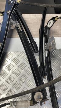 Mecanisme de leve vitre electrique avant gauche