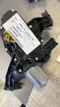 Moteur essuie glace arriere