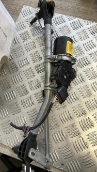Motor de limpiaparabrisas delantero