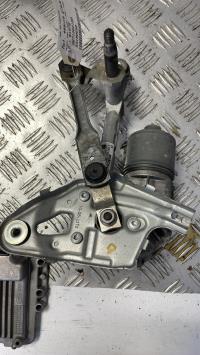Moteur essuie glace avant droit