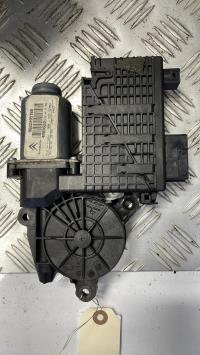 Moteur leve vitre avant droit