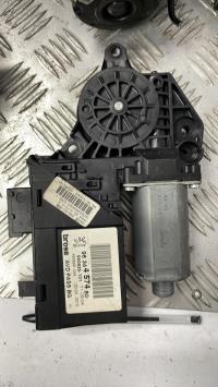 Moteur leve vitre avant droit