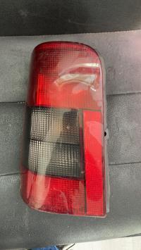 Fanale posteriore principale sinistro (luci)