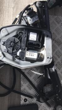 Leve vitre electrique avant gauche