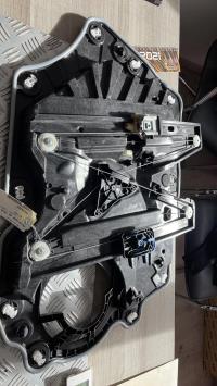 Mecanisme de leve vitre electrique avant droit