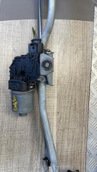 Moteur essuie glace avant