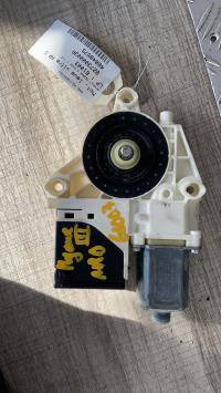 Moteur leve vitre arriere droit