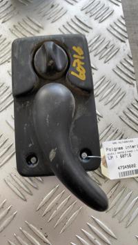 Poignee interieur porte laterale droite