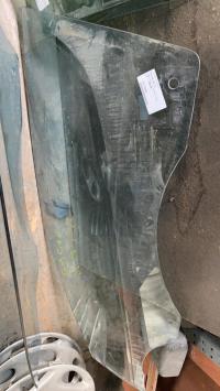 Vitre avant gauche