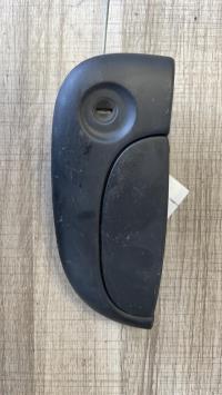 Poignee porte avant gauche