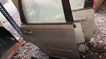 Puerta trasera derecha