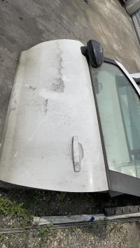 Porte avant gauche