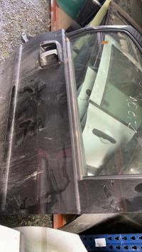 Porte avant gauche