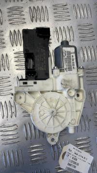 Moteur leve vitre avant droit