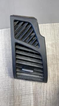Aerateur tableau de bord avant droit