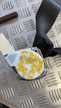 Ceinture avant gauche