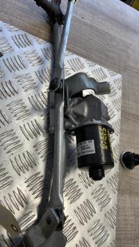 Moteur essuie glace avant