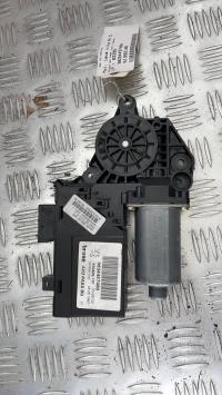 Moteur leve vitre avant droit
