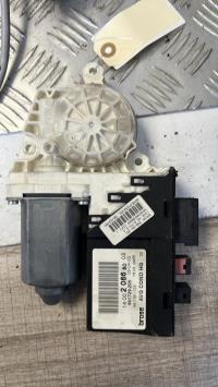Moteur leve vitre avant gauche