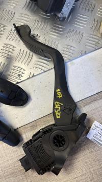 Pedale acceleratore