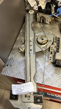 Leve vitre electrique avant gauche