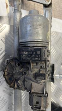 Moteur essuie glace avant