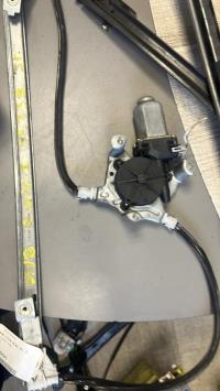 Elevalunas eléctrico delantero izquierdo