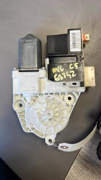 Moteur leve vitre avant gauche