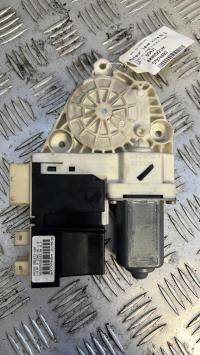 Moteur leve vitre avant gauche