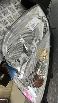 Óptica delantera principal izquierda (luces) (faro)