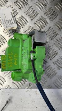 Cerradura delantera derecha