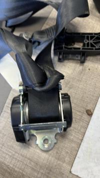 Ceinture arriere droit