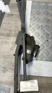 Moteur essuie glace avant