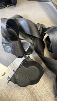 Ceinture arriere droit